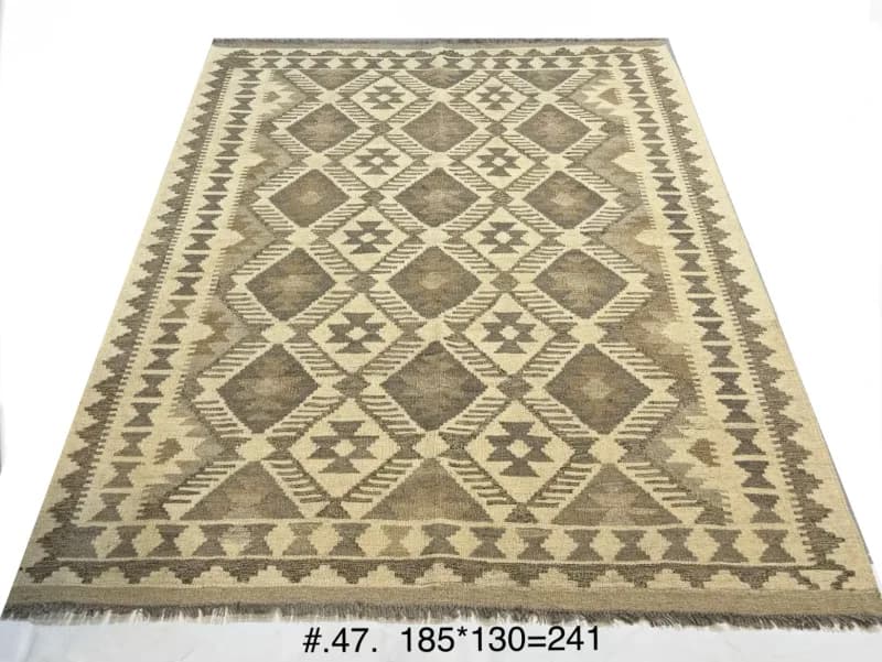 Neutral Diamond Kilim in Natural Tones