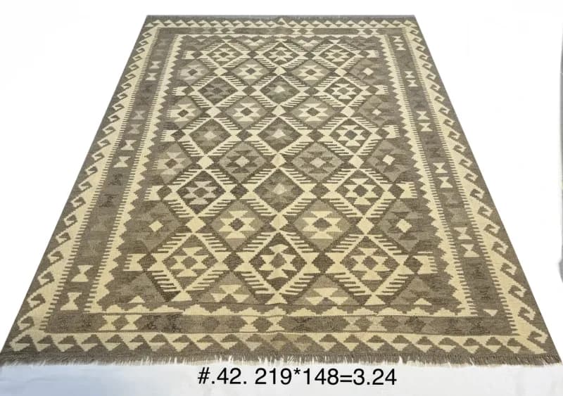 Neutral Diamond Kilim — Flat-Woven Tribal Rug